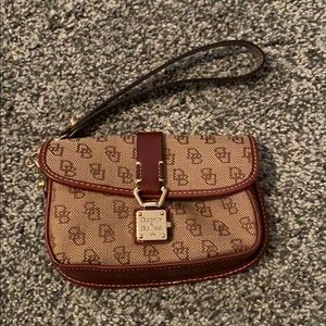 dooney & bourke wristlet